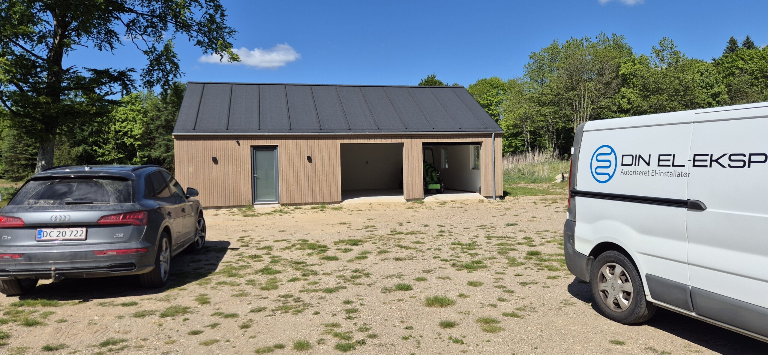 "Ny elinstallation i garage – Din el-ekspert har udført strøm og belysning i nybyggeri nær Kolding"